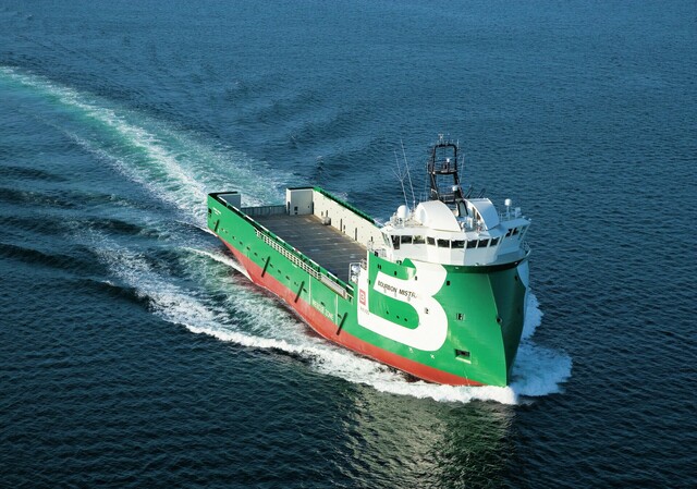Effektiv rensing av smøreolje på Wärtsilä hovedmotor
